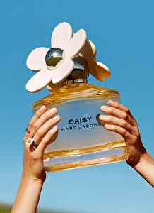 Marc Jacobs Daisy EDT Çiçeksi Kadin Parfüm 100 ml  