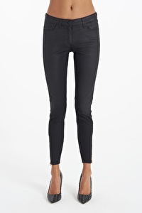 Naomi Siyah Kaplamalı Paçası Fermuarlı Normal Bel Skinny Fit Jean Pantolon C 4526-038