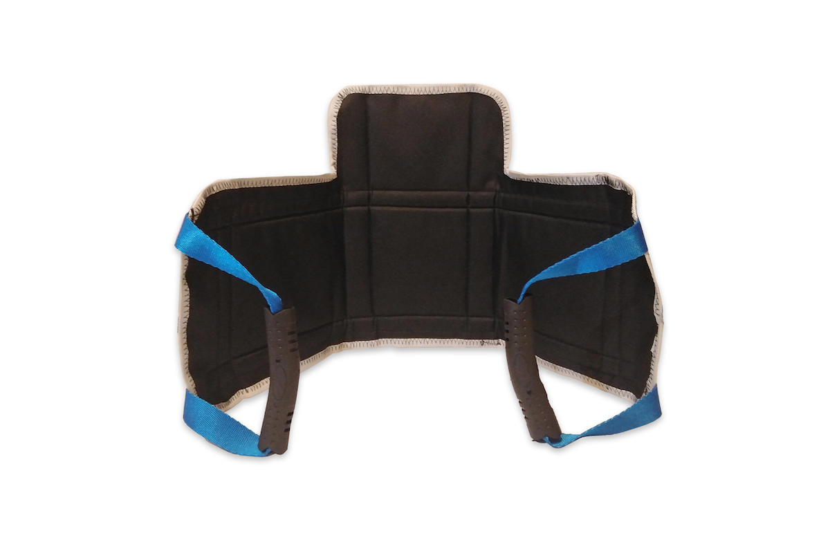 KULLANIMI KOLAY: Süper kavrama dolgulu çift halkalı tutma yerleri Güvenli bir Kaldırma/Aktarma Deneyimi sağlamak için hastanın ağırlığını eşit şekilde destekleyin. Yastıklı askılar, hastayı hareket ettirirken hastanın cildinin yıpranmasını önler (sırt, boyun ve omuzlar sıklıkla aşınan parçalardır). yatakta, sandalyede yeniden konumlandırmaya yardımcı olmak için de kullanın. Tek kişinin durumunda hastaların bakımı için uygundur. ? ÇOKLU KULLANIM: transfer askısı, birden fazla kullanıma ve uygulamaya sahip evrensel bir transfer cihazıdır. Yatak, sandalye, araba, yürüteç, banyo vb. yerden geçişlere yardımcı olur . ?Hastayı ters çevirin ?Hastayı yerden yukarı çekin ?Hastanın pantolonunu değiştirin ?Hastayı yatakta dik oturtun ? ÇOK DAYANIKLI: Ayakta durmaya yardımcı olan askıda kullanılan malzeme naylon Oxford kumaştır, güçlendirilmiş dikişlidir, çok güçlü ve dayanıklıdır. Maksimum ağırlık160 kg ? TAŞIMASI VE SAKLANMASI KOLAYDIR.