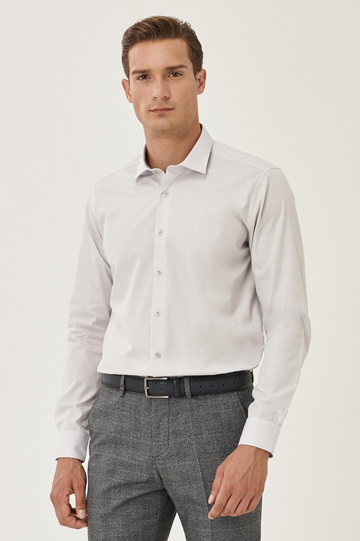 Erkek Gri Ütülemesi Kolay Slim Fit Dar Kesim Klasik Yaka Pamuklu Gömlek