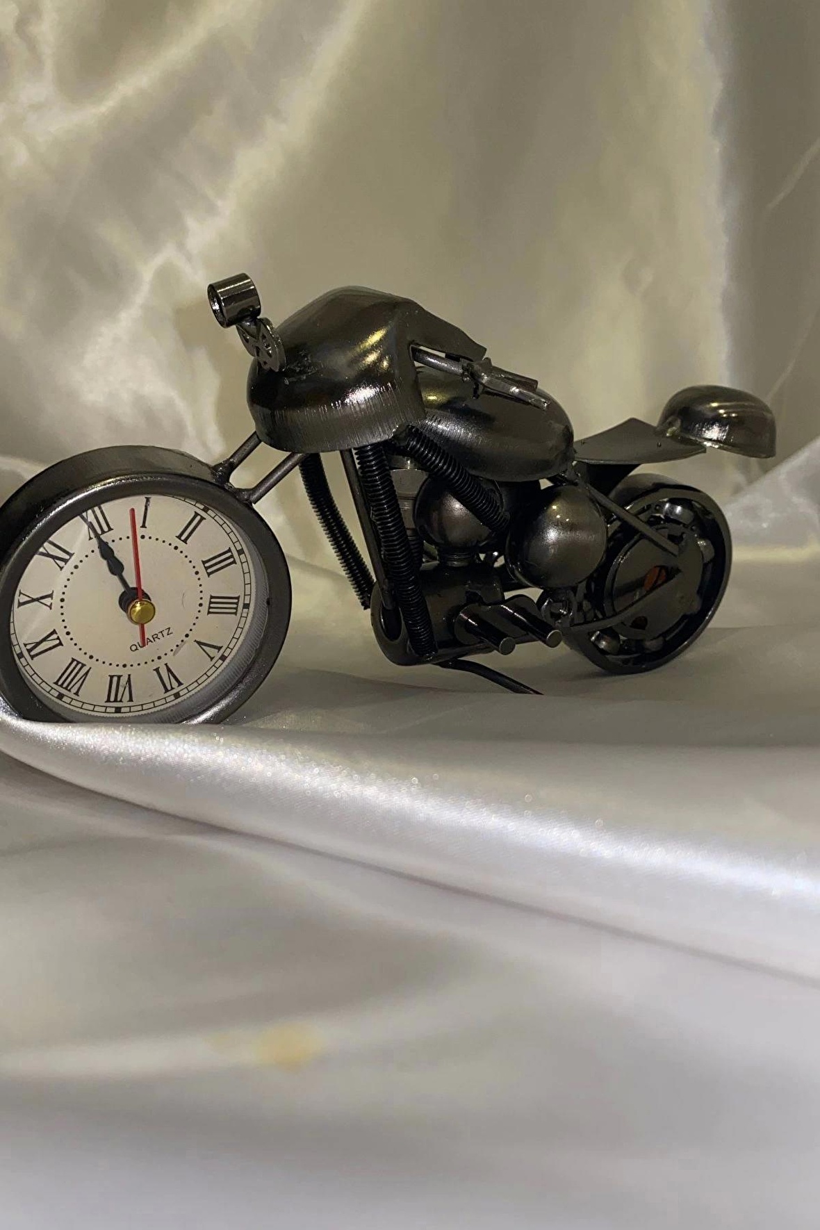 Motor Metal Saat El Yapımı Biblo Kalemlik Motosiklet Yarış Motoru