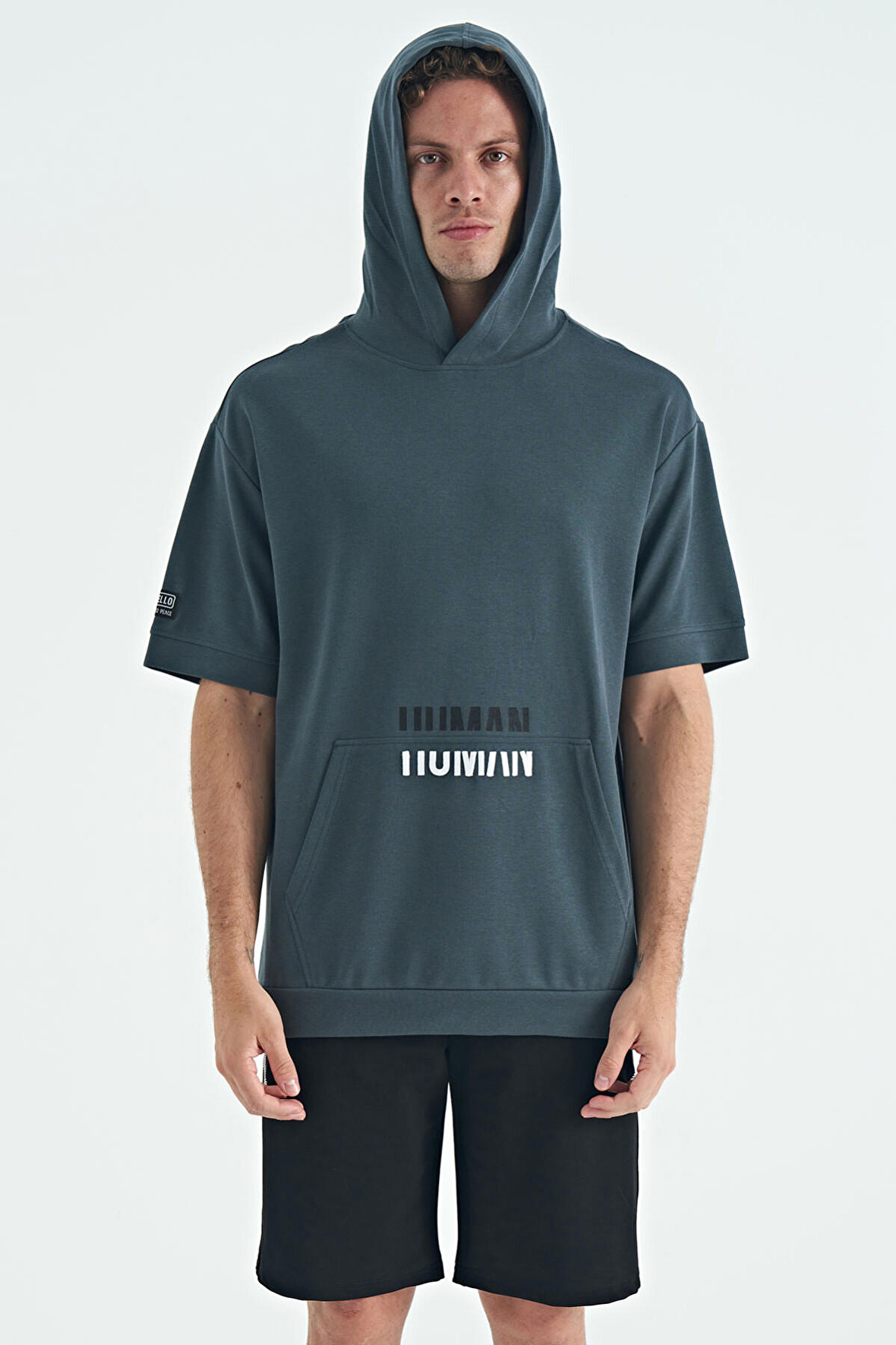 Orman Yeşili Kanguru Cepli Yazı Nakışlı Kapüşonlu Erkek T-Shirt - 88195