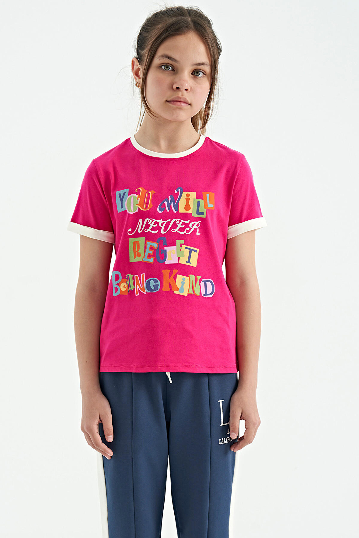 Fuşya Renkli Yazı Detaylı O Yaka Rahat Form Kız Çocuk T-Shirt - 75109