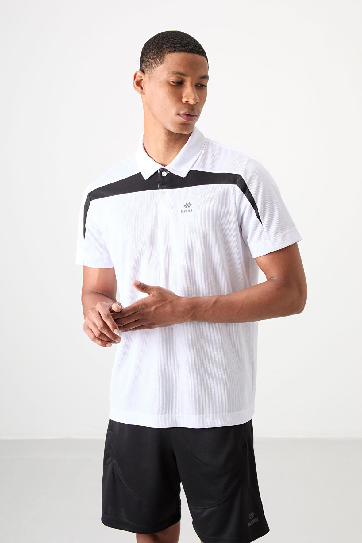 Beyaz Polyester Nefes Alan Dokulu İnce Esnek Standart Fit Polo Yaka Erkek Performans T-Shirt - 88392