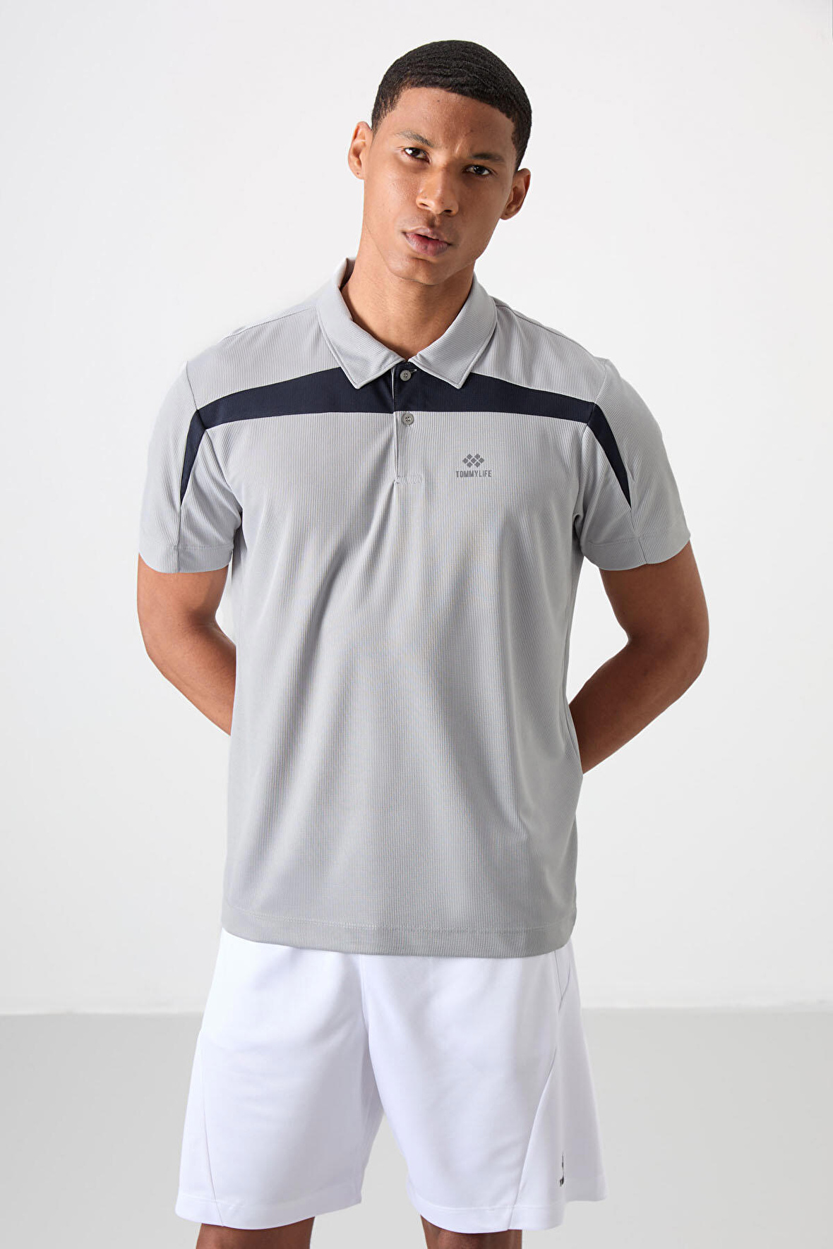 Gri Polyester Nefes Alan Dokulu İnce Esnek Standart Fit Polo Yaka Erkek Performans T-Shirt - 88392