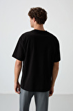 Siyah Pamuklu Kalın Yüzeyi Dokulu Oversize Fit  Baskılı Erkek T-Shirt - 88368