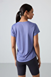 Eflatun Polyester Nefes Alan Dokulu İnce Esnek Standart Fit Performans Kadın T-Shirt - 97283