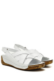 BEYAZ Gön Hakiki Deri Kadın Dolgu Taban Sandalet 42310