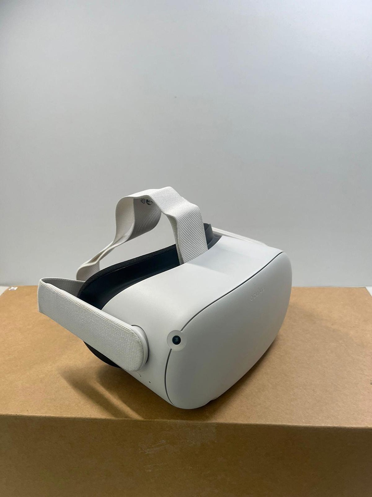Oculus Quest 2 128 GB Kablosuz VR Sanal Gerçeklik Gözlüğü (OUTLET) (12 AY EVOFONE GARANTİLİ