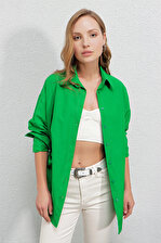 Kadın Yeşil Oversize Yandan Yırtmaçlı  Ip Büzgülü  Gömlek HZL23W-BD1201321