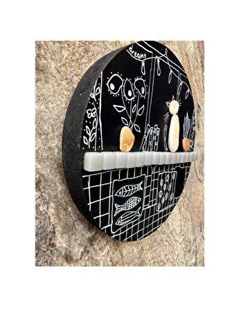 özel tasarım el yapımı pebble art kedili siyah yuvarlak tablo