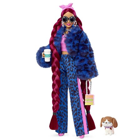 Barbie Extra Bebek No.17 ve hayvan dostu yavru köpek, tüylü ceketi ve aksesuarlarıyla ekstra uzun sa