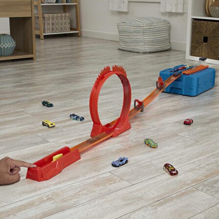 Hot Wheels Track Builder Alev Temalı Akrobasi Seti HMC04