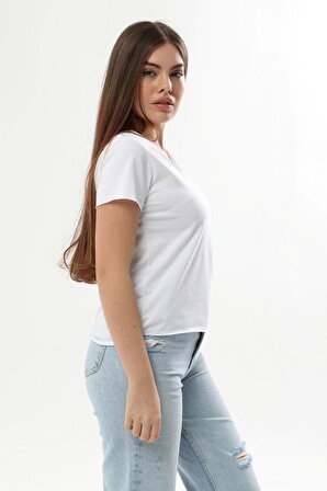 Kadın V Yaka Cepli Beyaz Pamuklu T-shirt