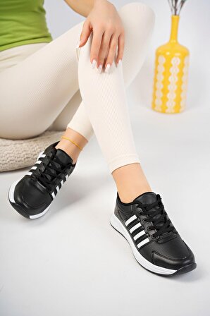 Siyaha Beyaz Şeritli Kadın Spor Ayakkabı