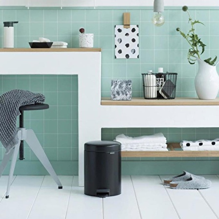 Brabantia Çöp Kutusu Newicon Pedallı 5 Lt  Matt Siyah 112928