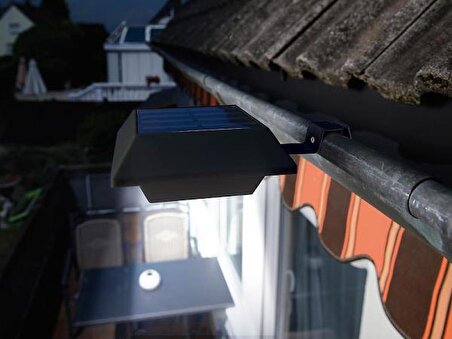 Güneş Enerjili Solar Şarjlı Led Balkon Duvar Oluk Lambası Işıldak Dekoratif Bahçe Fener