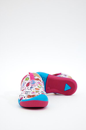 Mercan Kız Queen Desenli Cırt Cırtlı Çocuk Sandalet