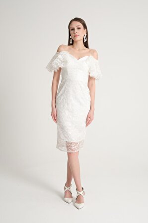 Straplez Beyaz Kolları Fırfırlı Dantelli Abiye Elbise