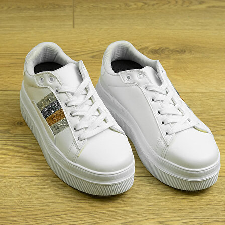 +7cm Boy Uzatan Gizli Topuklu Beyaz Renk, Sim Detaylı Kadın Spor Ayakkabı, Sneaker