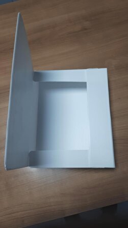 Bereks – 10 Adet Proje / Arşiv Kutusu Plastik Lastikli Dar 24 X 32 X 9,5 cm Beyaz