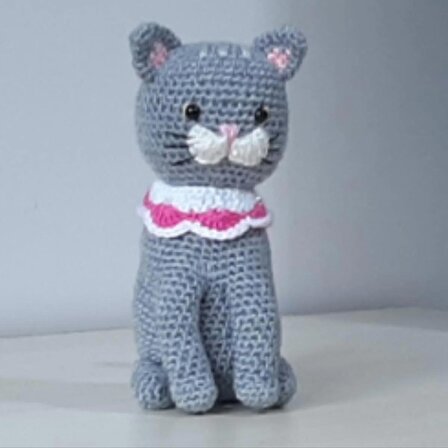 Amigurumi Örgü Oyuncak Kedi Gri Pembe Tasmalı