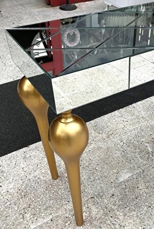 Dresuar TOMBUL Model Ahşap Kayın Torna Parlak Gold renk ayak Siyah Füme Ayna Kutuda sevk El Yapım