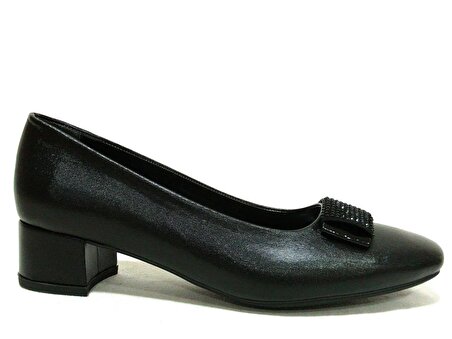 Ventes Siyah Fiyonklu Topuklu Kadın Ayakkabı