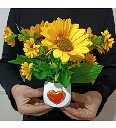 Kalp Figürlü Ay Çiçek Yapay Hediye Sevdiklerinize Taş Saksı