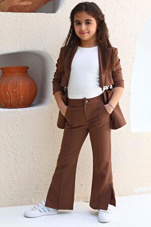 Kız Çocuk Halka Detaylı Blazer Ceket ve  Yırtmaç Detaylı İspanyol Paçalı Pantolon Kahverengi Alt Üst Takım