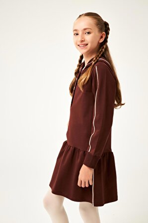 Biye Detaylı Kapüşonlu Kız Çocuk Elbise Kahverengi