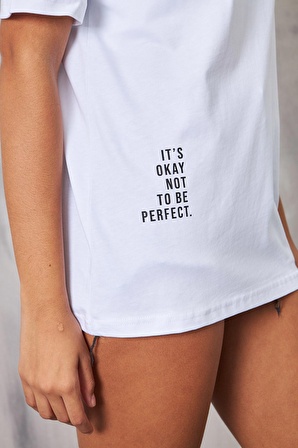 The Champ It's Okay Not To Be Perfect Yazılı Oversize Beyaz Kadın T-Shirt 