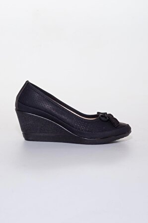 Dolgu Taban Lazer Kesim Siyah Kadın Topuklu Ayakkabı