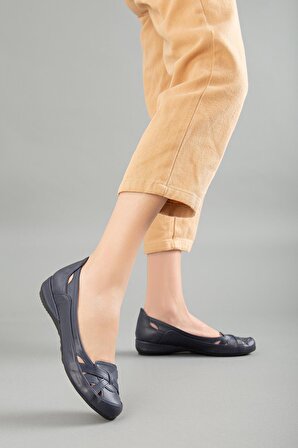Kafes Model Lacivert Büyük Numara Kadın Ayakkabısı Günlük