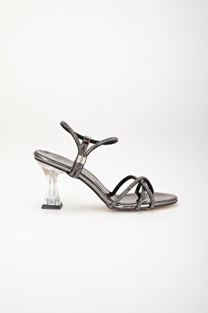 Çapraz Taşlı Ayna Malzeme Platin Kadın Şeffaf Topuklu Abiye Ayakkabı