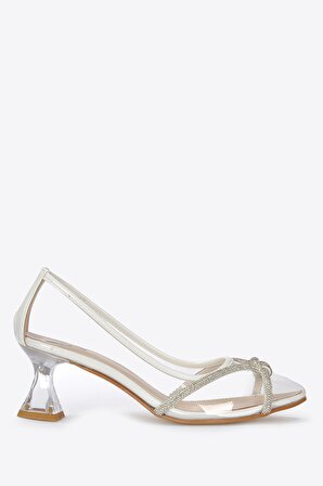 Kadın Beyaz Klasik Topuklu Ayakkabı VZN24Y-036