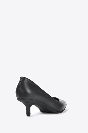 Kadın Siyah Klasik Topuklu Ayakkabı VZN24Y-052
