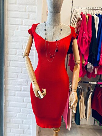 Kadın Kırmızı Kalp Yaka Kısa Kollu Triko Elbise