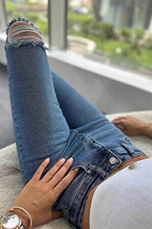 Kadın Yüksek Bel Hafif Likralı Dizi Yırtık Detay Jean Pantolon Mavi