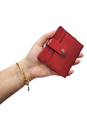 Kadın Kırmızı Rugan Çoklu Kart ve Kağıt Para Bölmeli Şık Cüzdan