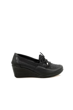 Siyah Dolgu Topuk Lastik Bağcıklı Taşlı Ayakkabı