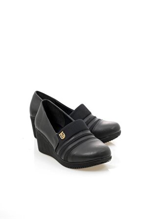 Siyah Dolgu Topuk Bayan Ayakkabı