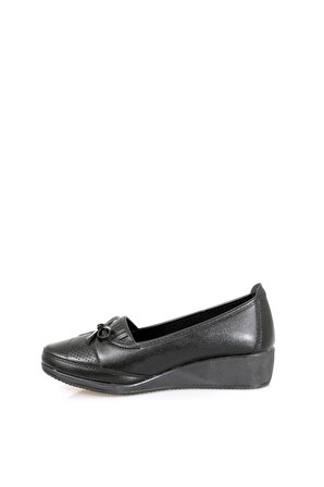 Siyah Bordo Cilt Fiyonklu Dolgu Topuk Anne Ayakkabısı