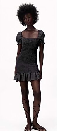 Kadın Siyah Gipeli Kare Yaka Kısa Kollu Elbise