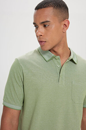 Erkek Çekmeyen Pamuklu Kumaş Regular Fit Geniş Kesim Yeşil Kıvrılmaz Polo Yaka Cepli Tişört
