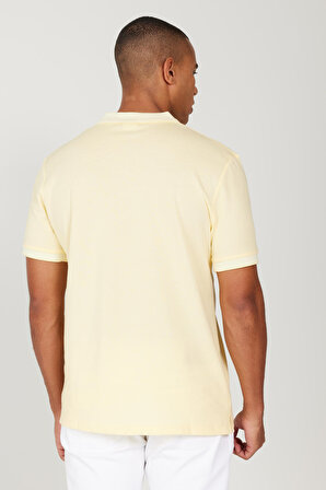 Erkek Çekmeyen Pamuklu Kumaş Slim Fit Dar Kesim Sarı-Beyaz Kıvrılmaz Polo Yaka Tişört