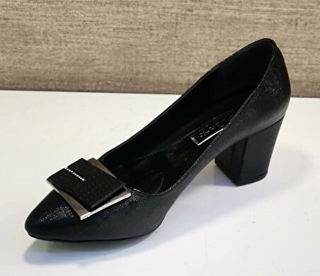 De Scarıo 630 Kadın Tokalı Sivri Burun Kalın Topuklu Ayakkabı Siyah