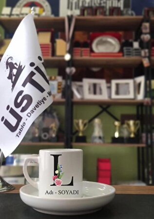 L Çiçekli Harfli Tekli Kahve Fincanı İsminize Özel Baskı
