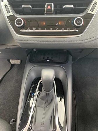 Toyota Corolla 2019+ Telefon Şarjı