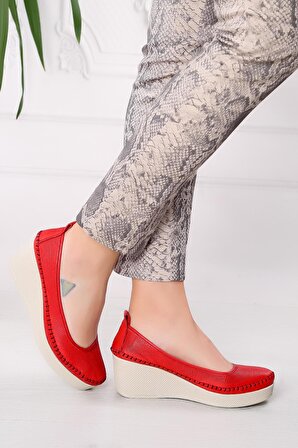 Artı-Artı014-14150-3  Hakiki Deri Ortopedik Kadın Kırmızı Ayakkabı